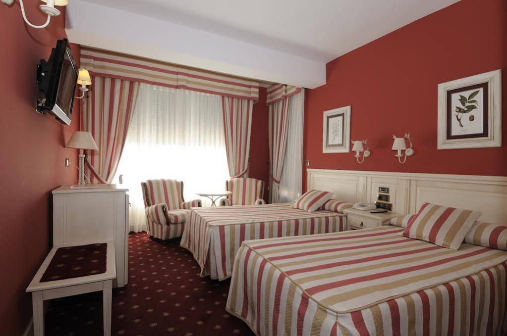 Hotel Leonor Miron Soria Exterior photo