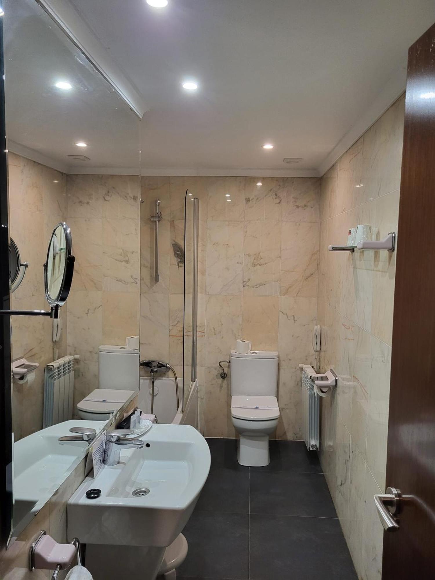 Hotel Leonor Miron Soria Exterior photo