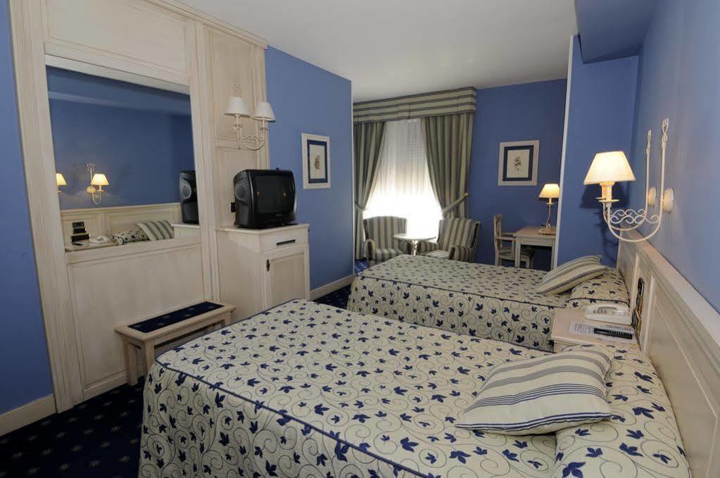 Hotel Leonor Miron Soria Exterior photo